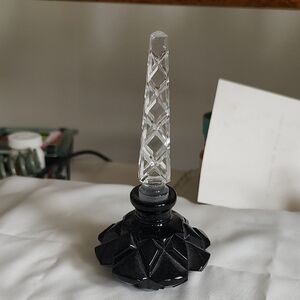Elegant Black and Clear Crystal Perfume Bottle